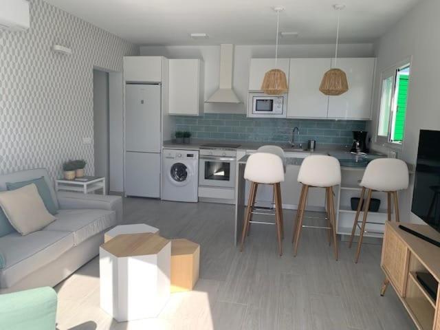 Hébergement de vacances Renovated 2 Bedroom In *